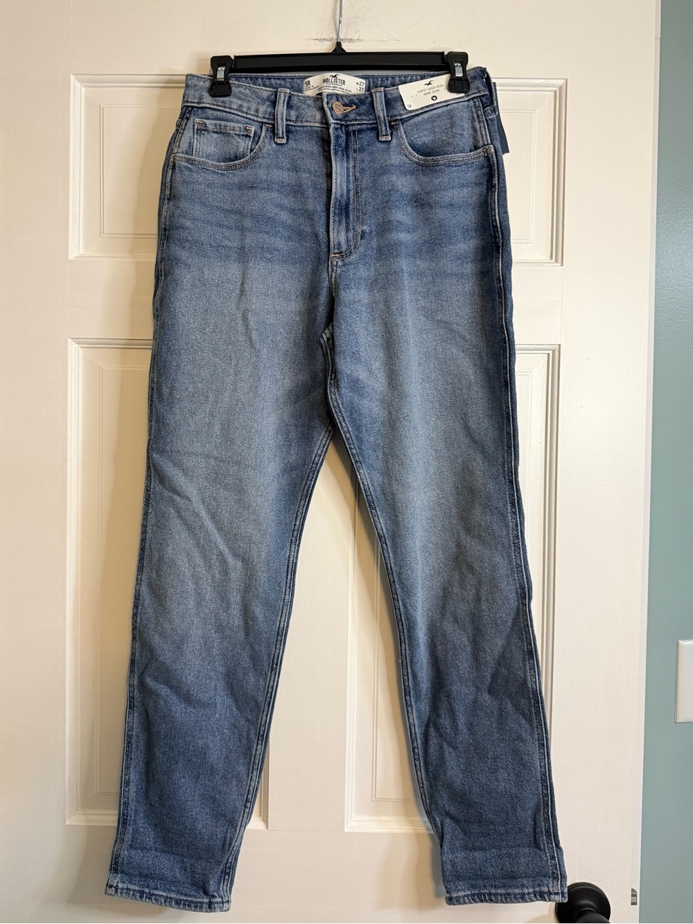 Hollister Curvy High-Rise Mom Jean NWT